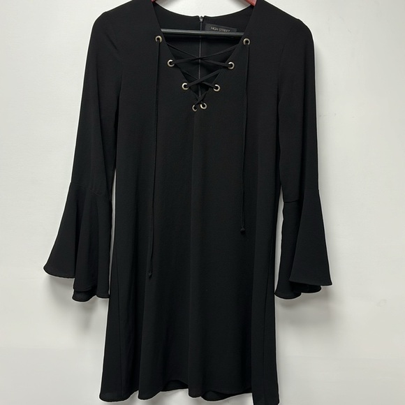 HIGH-STREET Black dress decorated with crossed bow on the front size M - Picture 1 of 8
